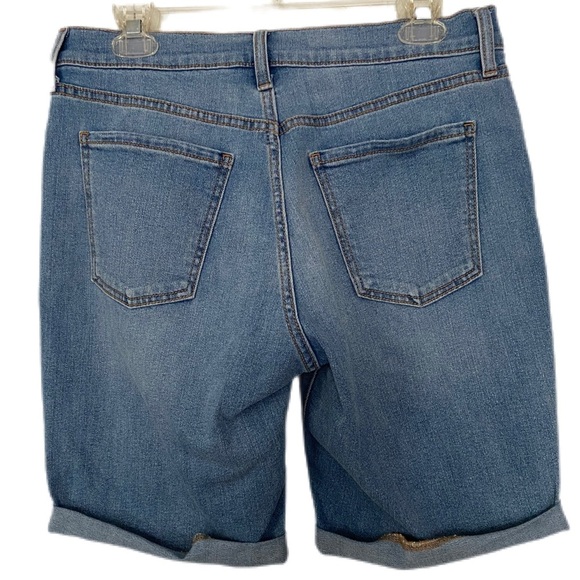 Old Navy Mid-Rise WOW Denim Shorts Jorts, Bermuda, Backyard BBQ, Normcore, Beach - Picture 2 of 11